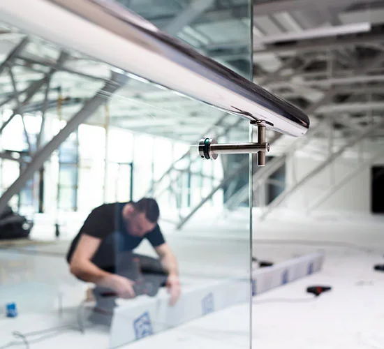 Fountainebleau, FL highly skilled glass repair technicians