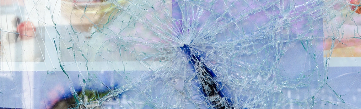 Window Broken Glass Repair in Fountainebleau, FL