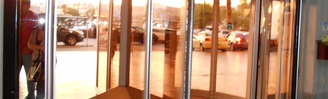 Storefront Glass Repair Cost in Fountainebleau, FL
