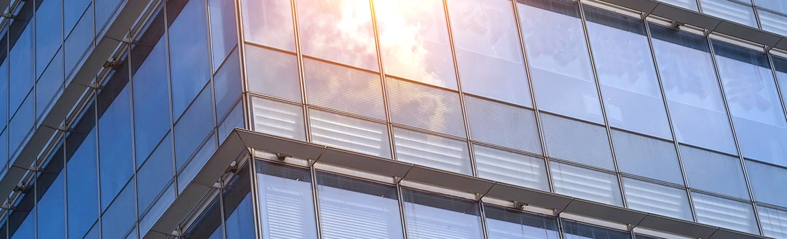 UV-Resistant Glass Experts in Fountainebleau, FL